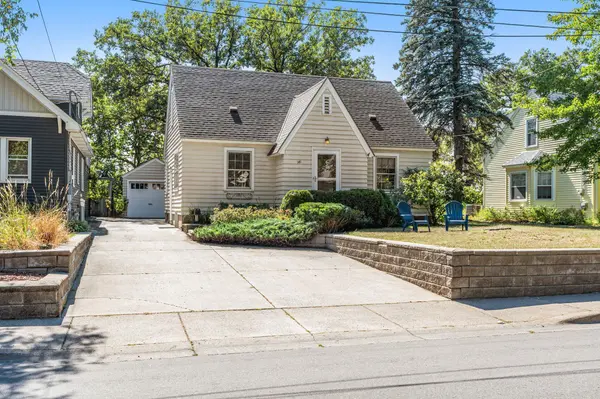 141 Riverside DR NE, Saint Cloud, MN 56304