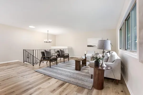 4205 Shirlee LN N, Shoreview, MN 55126
