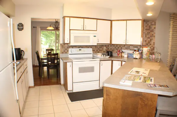 421 Dale AVE, Moorhead, MN 56560