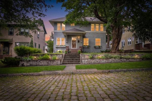 899 Osceola AVE, Saint Paul, MN 55105