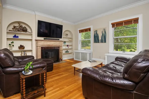 899 Osceola AVE, Saint Paul, MN 55105
