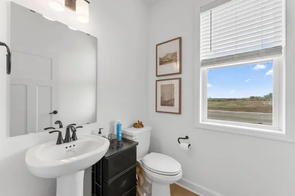 2572 Rock Elm RD, Shakopee, MN 55379