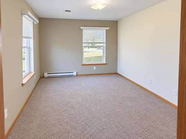1305 Bayberry AVE ##16, Olivia, MN 56277
