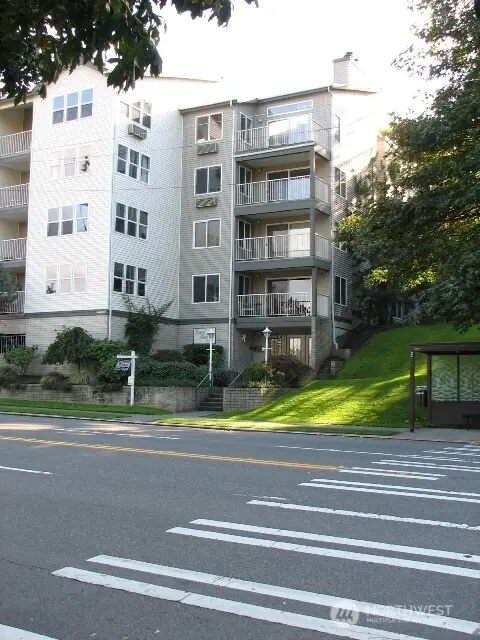 965 W Nickerson ST #41, Seattle, WA 98119