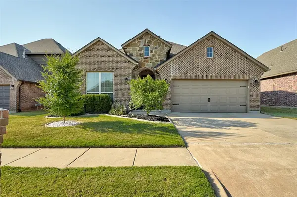 8104 NW 159th ST, Edmond, OK 73013