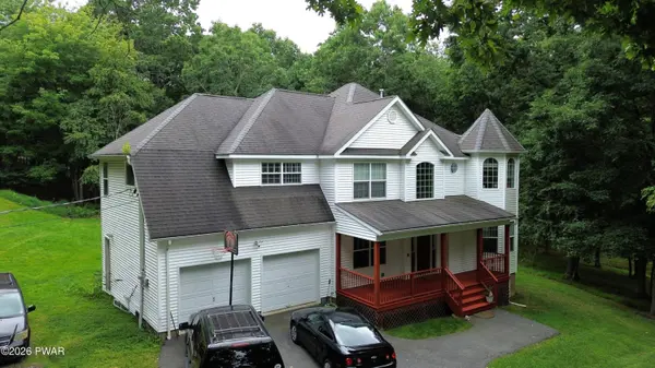 110 Plum LN, Milford, PA 18337