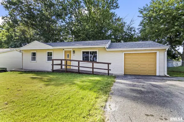 6 Ivy Hill DR, Riverton, IL 62561
