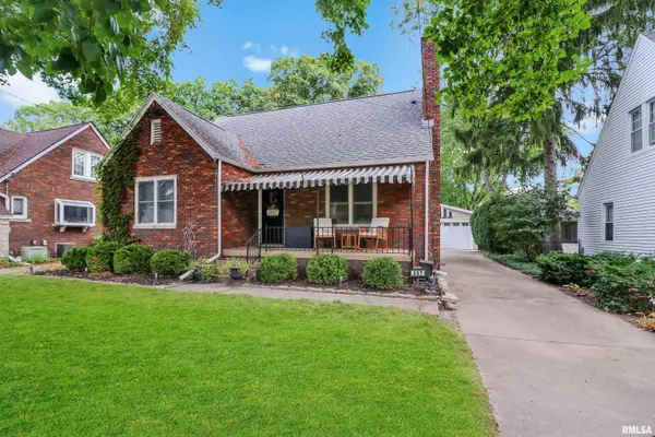 207 E EMBERT PL, Peoria, IL 61603