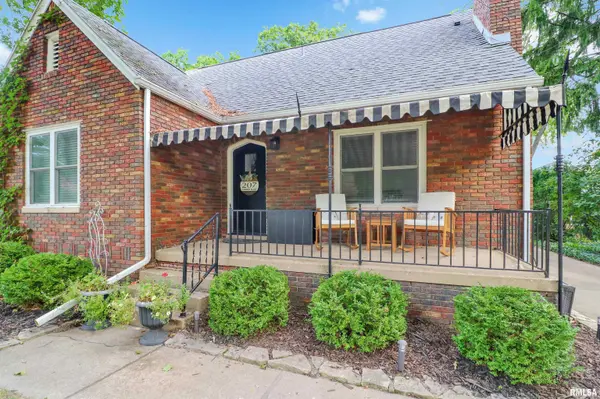 207 E EMBERT PL, Peoria, IL 61603