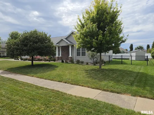 1302 WESTMINSTER DR, Washington, IL 61571