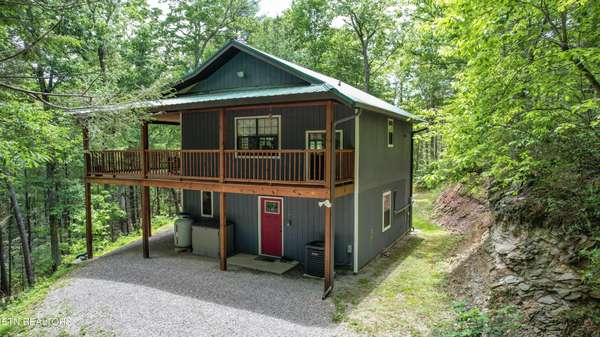 201 Holder Cemetery Rd, Tellico Plains, TN 37385