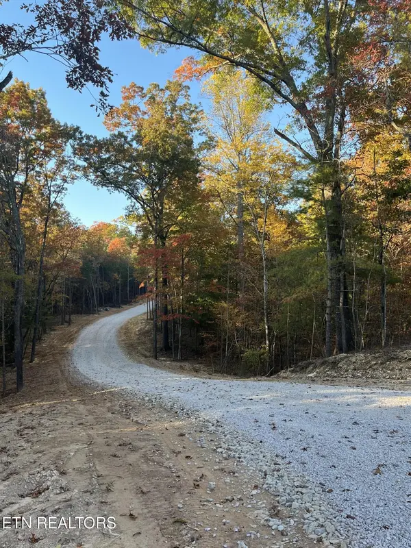 109 Cherokee Path, Tellico Plains, TN 37385