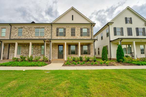 909 UFTON ALY, Collierville, TN 38017