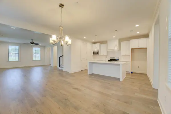909 UFTON ALY, Collierville, TN 38017