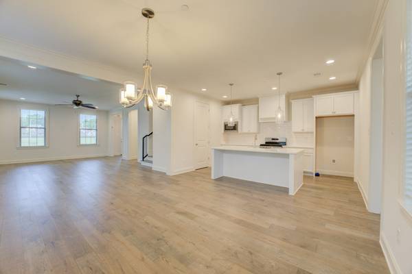 909 UFTON ALY, Collierville, TN 38017