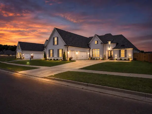 9606 GRAYS HOLLOW DR, Cordova, TN 38018