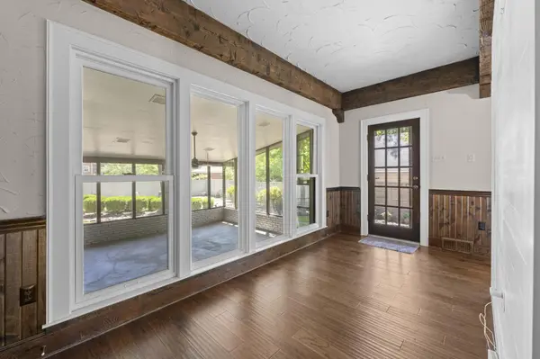8449 LANSINGWOOD CV, Germantown, TN 38139