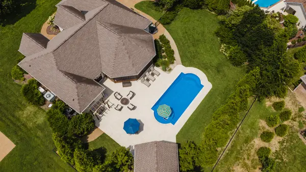 107 Meadowlake Dr, Gallatin, TN 37066