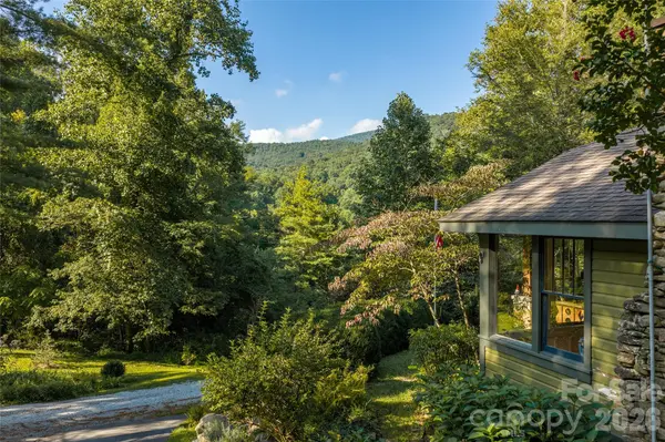 95 Chestnut Hill Loop RD, Gerton, NC 28735