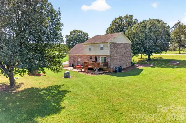3648 Mount Olive Church RD, Newton, NC 28658