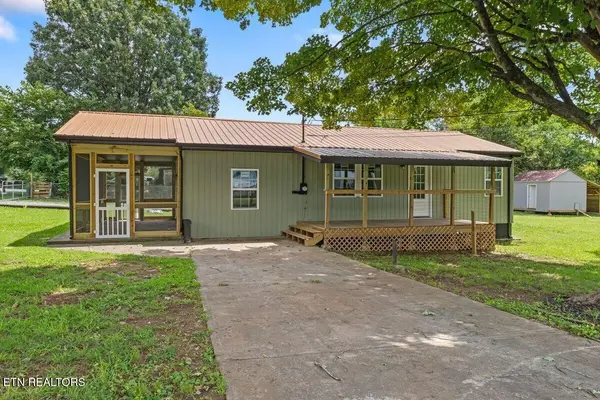 302 Kale Ave, Englewood, TN 37329