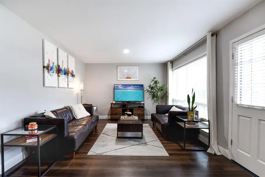 1210 Windsor RD #119, Austin, TX 78703