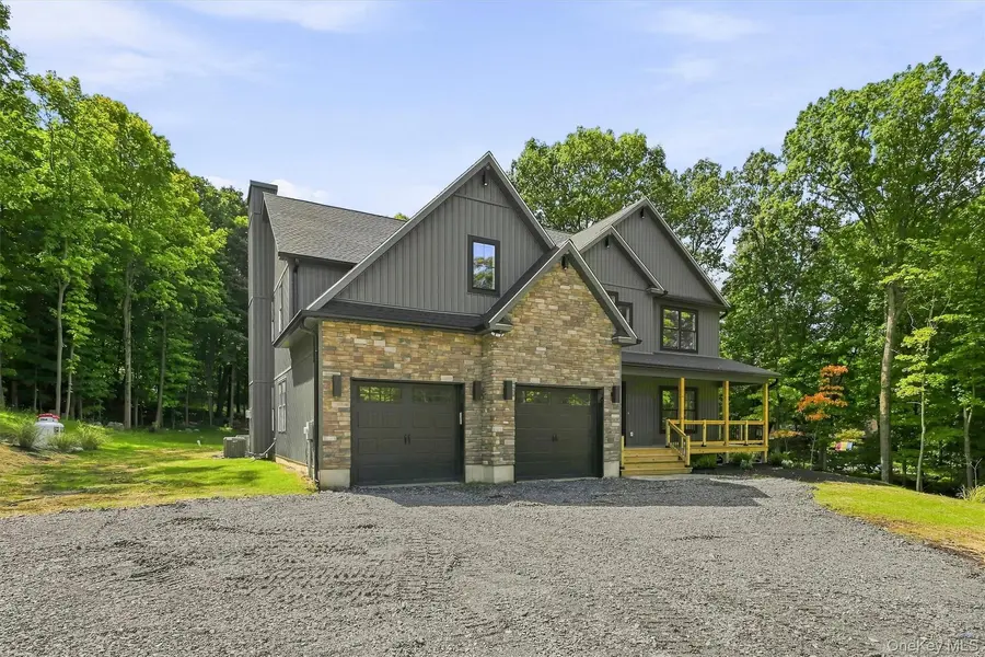4 Cherry Hill RD, Cornwall, NY 12518