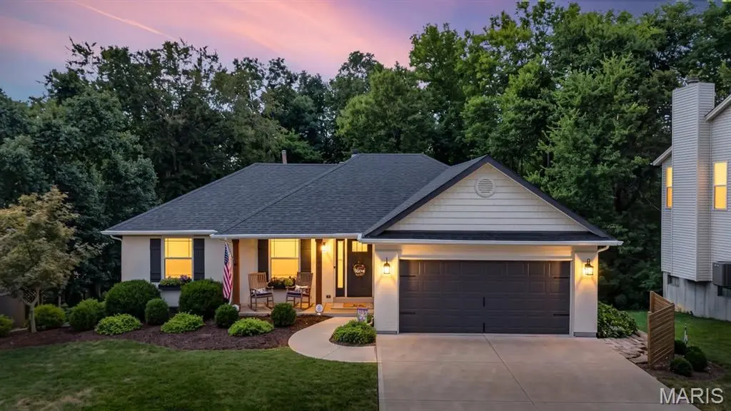 3913 Rhine CT, St Charles, MO 63304