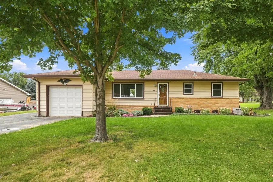 1463 Glynview TRL, Faribault, MN 55021