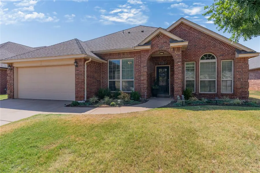 6204 NW 162nd ST, Edmond, OK 73013