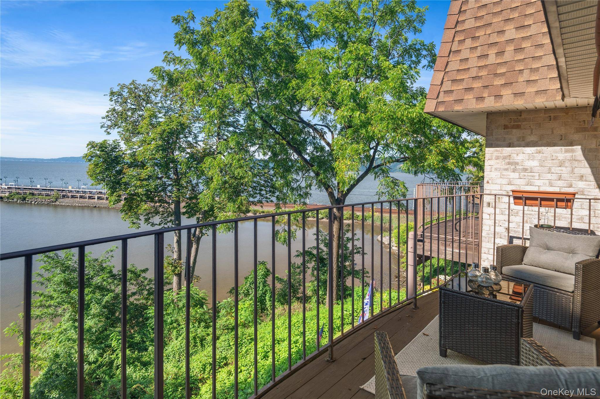 215 Kemeys CV #215, Briarcliff Manor, NY 10510
