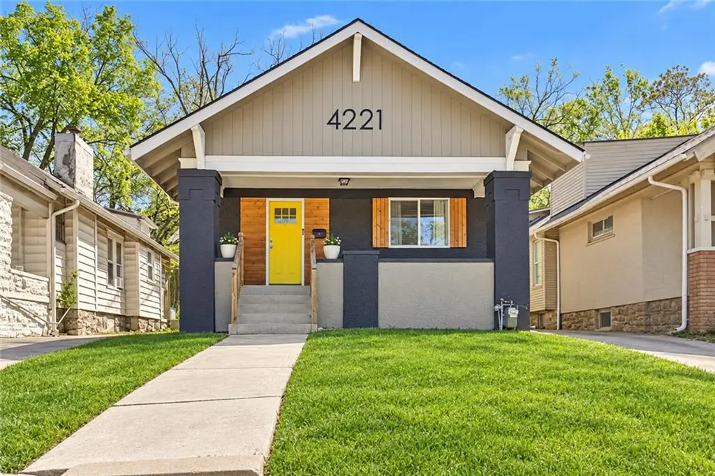 4221 Prospect AVE, Kansas City, MO 64130