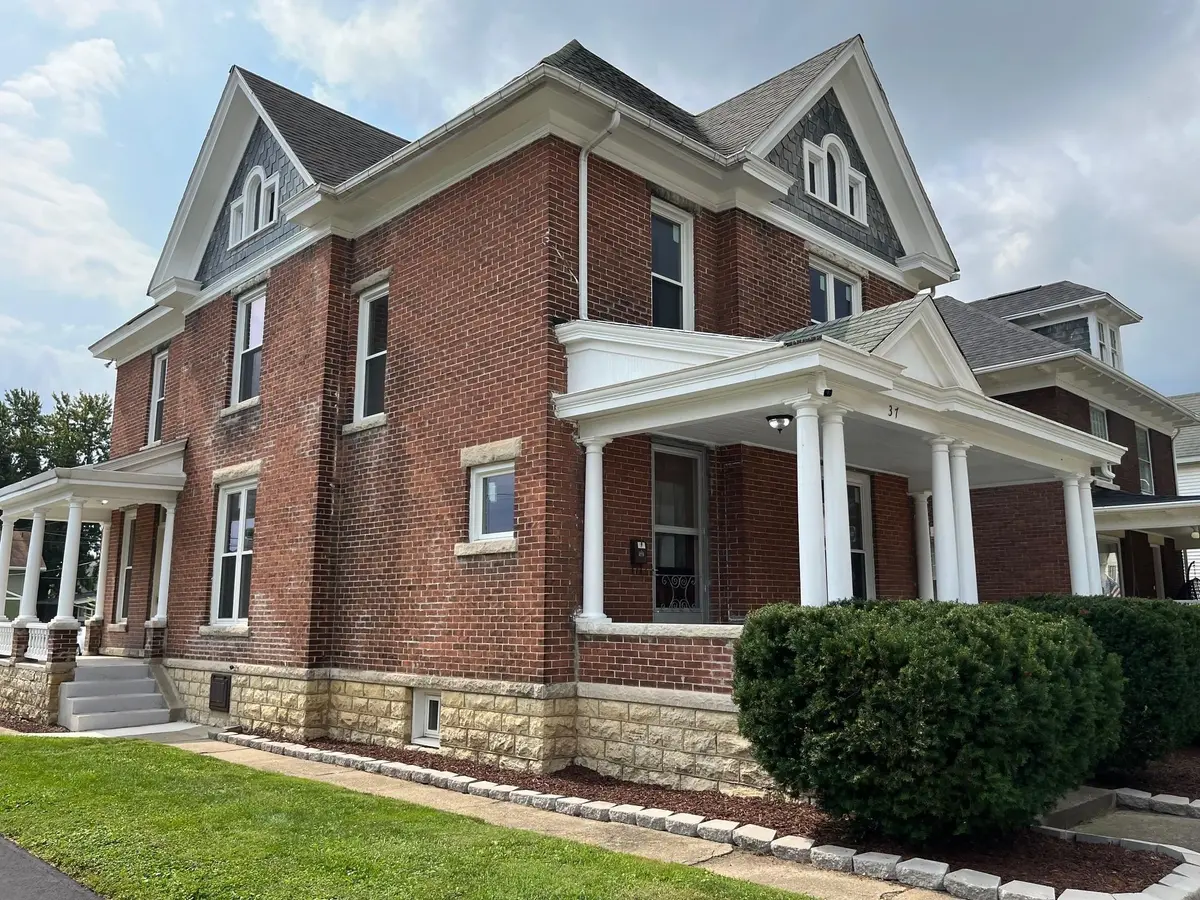37 W Taylor ST, Huntington, IN 46750