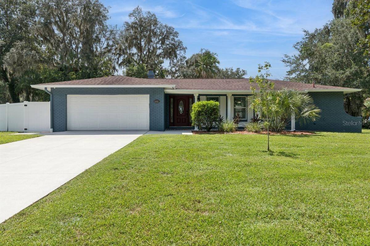 402 VALENCIA CIR, Oviedo, FL 32765