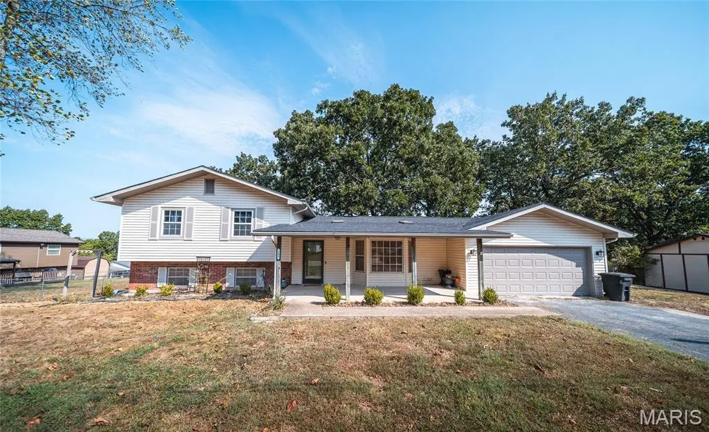 103 Carolyn ST, Waynesville, MO 65583