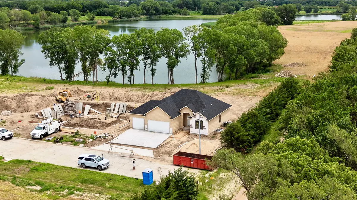 2681 Evening Bay Dr, Salina, KS 67401
