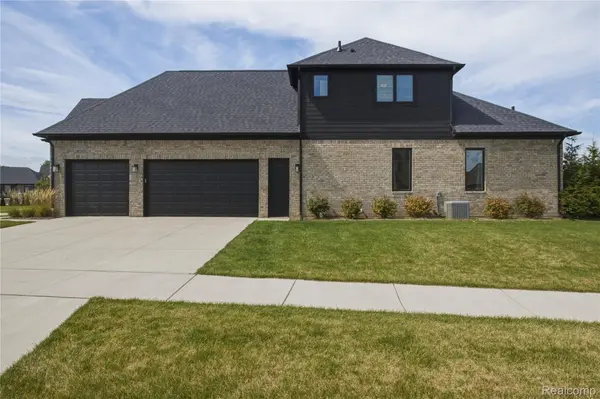850 Marlayna DR, Oxford Charter Township, MI 48371