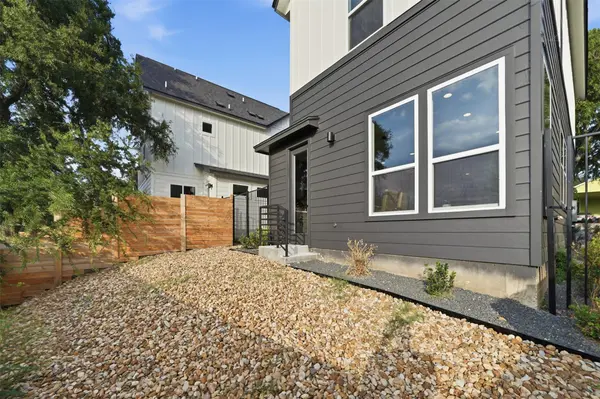 2216 Yellow Jacket LN #1, Austin, TX 78741