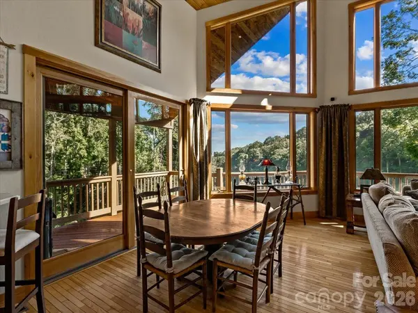 30 Apple Brandy WAY, Burnsville, NC 28714