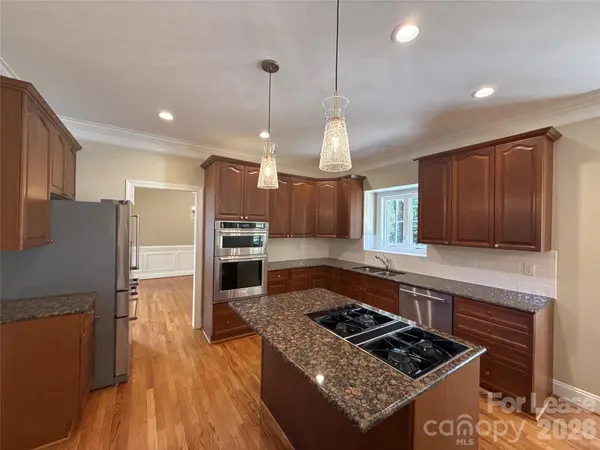 7011 Edenderry DR, Charlotte, NC 28270