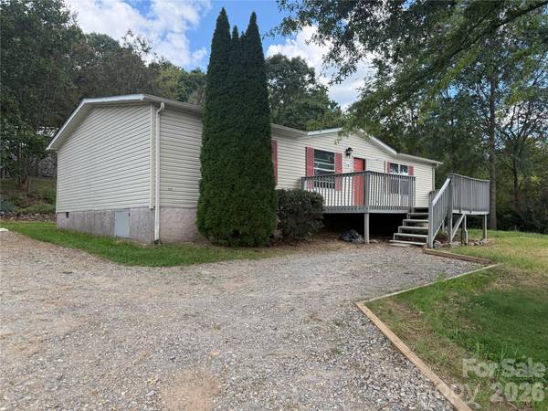 79 Jordan RD, Swannanoa, NC 28778