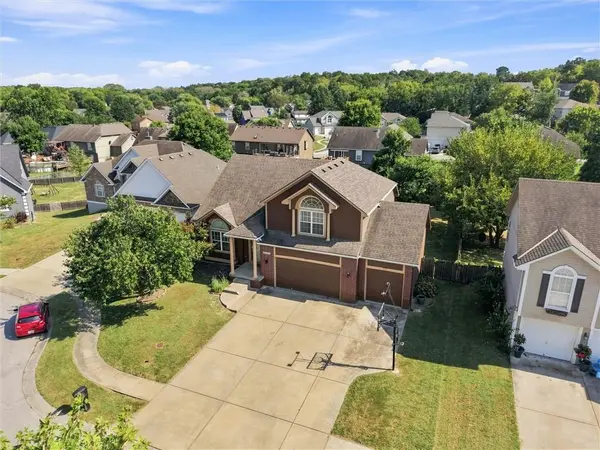21109 E 50th Street CT #NW, Blue Springs, MO 64015