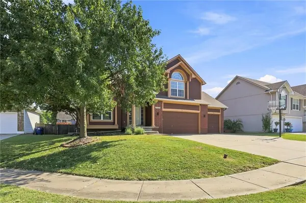 21109 E 50th Street CT #NW, Blue Springs, MO 64015
