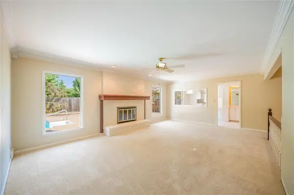 7500 W 99th TER, Overland Park, KS 66212
