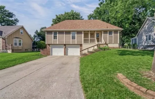 301 SE Alice ST, Blue Springs, MO 64014