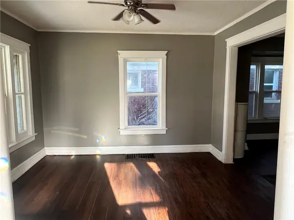 3207 E 27th ST, Kansas City, MO 64127