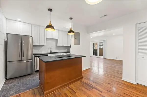 4903 Walnut ST, Kansas City, MO 64112
