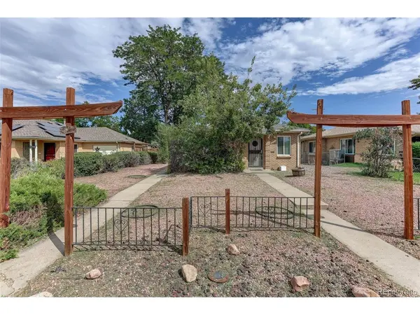 2308 Newport, Denver, CO 80207