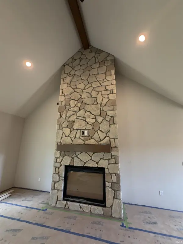 12 Creekside LN, Wabash, IN 46992