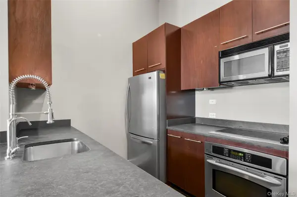 25 Leroy PL #PH7, New Rochelle, NY 10805